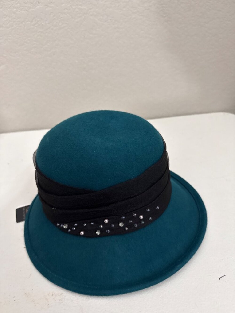 Asdaro Teal Wool Cloche Hat Black Band Rhinestone NEW - Picture 2 of 9